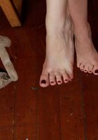 Naughty babe Bryn teases with her feet and shaved pussy, Bryn Blayne (bry007) ATK Archives: Bryn Blayne (Naughty babe Bryn teases with her feet and shaved pussy)