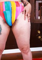 ATK Natural & Hairy: Gigi (Gigi Steamy Bikini Striptease)