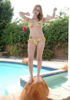 Mae Lynn in nudism, Mae Lynn (mae004) ATK Galleria: Mae Lynn (Mae Lynn in nudism)