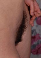 Nixi spreads her pussy, Nixi (nix001) ATK Archives: Nixi (Nixi spreads her pussy)